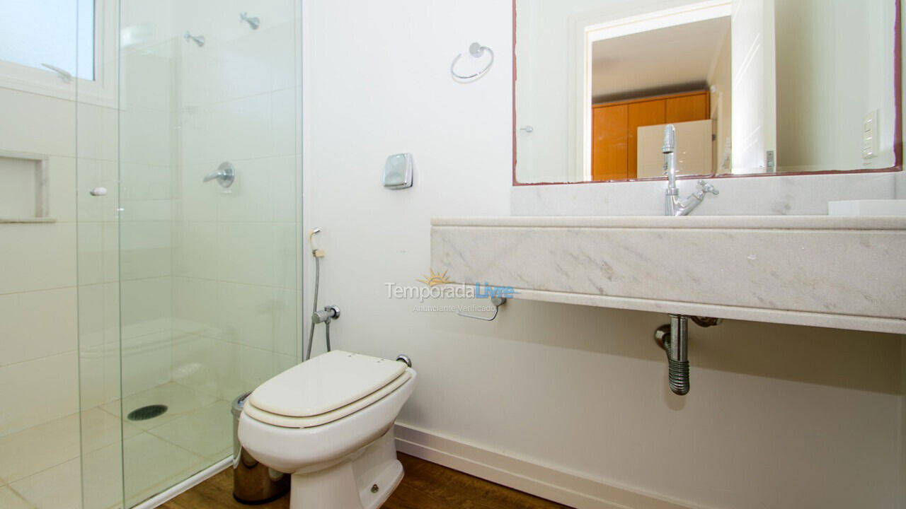 Casa para aluguel de temporada em Florianopolis (Jurerê Internacional)