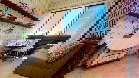 Large house with sea view, garden, 5 bedrooms with air, 50 meters from the sea