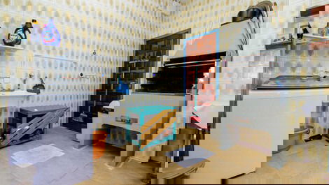 Large house with sea view, garden, 5 bedrooms with air, 50 meters from the sea