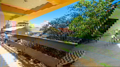 Large house with sea view, garden, 5 bedrooms with air, 50 meters from the sea