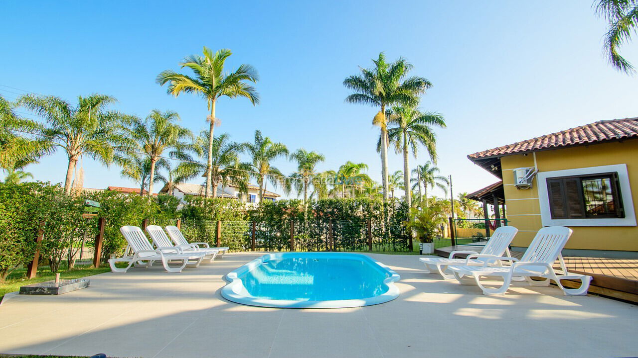 Casa para aluguel de temporada em Florianopolis (Daniela)