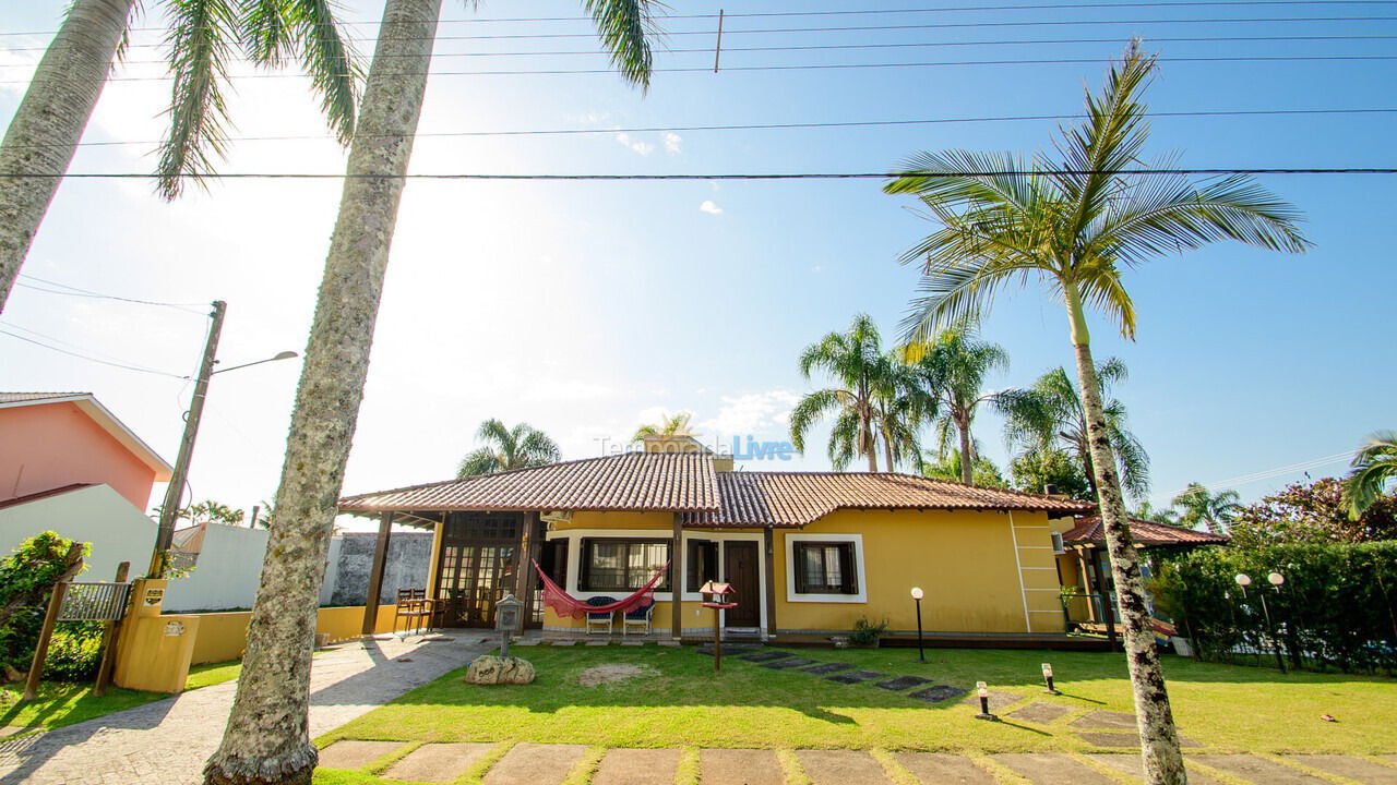 Casa para aluguel de temporada em Florianopolis (Daniela)