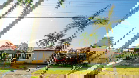 Excelente Casa para aluguel de temporada em Daniela, Florianópolis,...