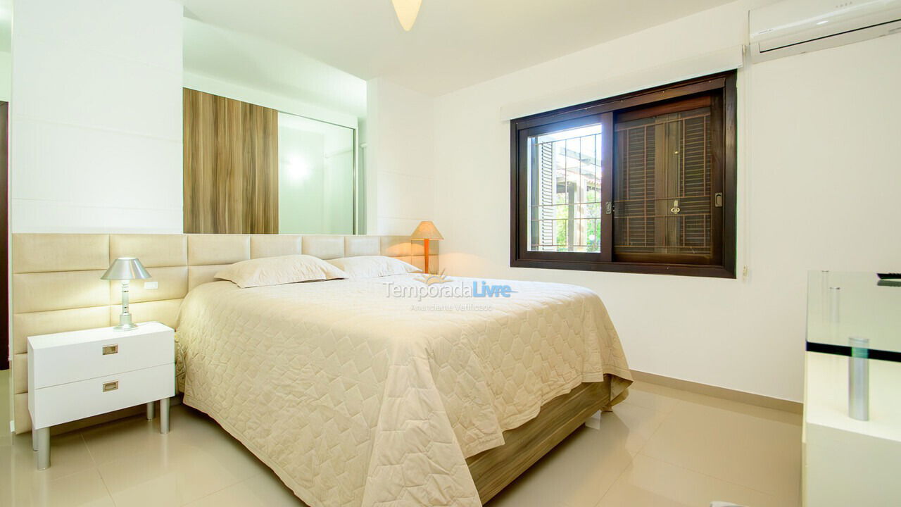 Casa para aluguel de temporada em Florianopolis (Daniela)