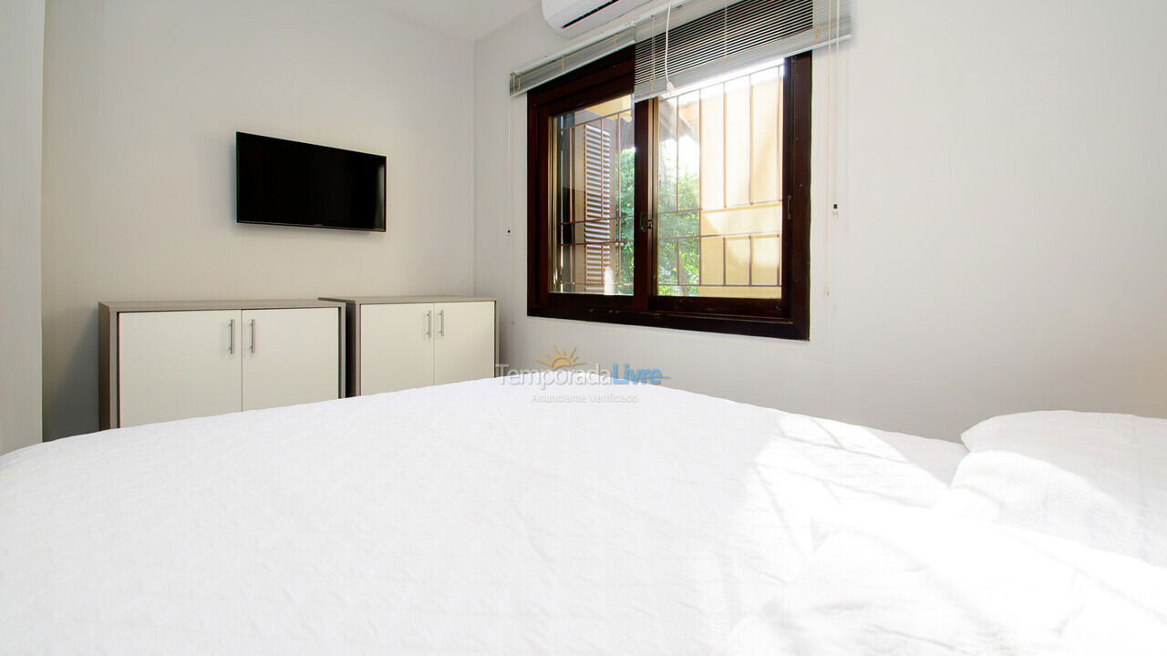 Casa para aluguel de temporada em Florianopolis (Daniela)