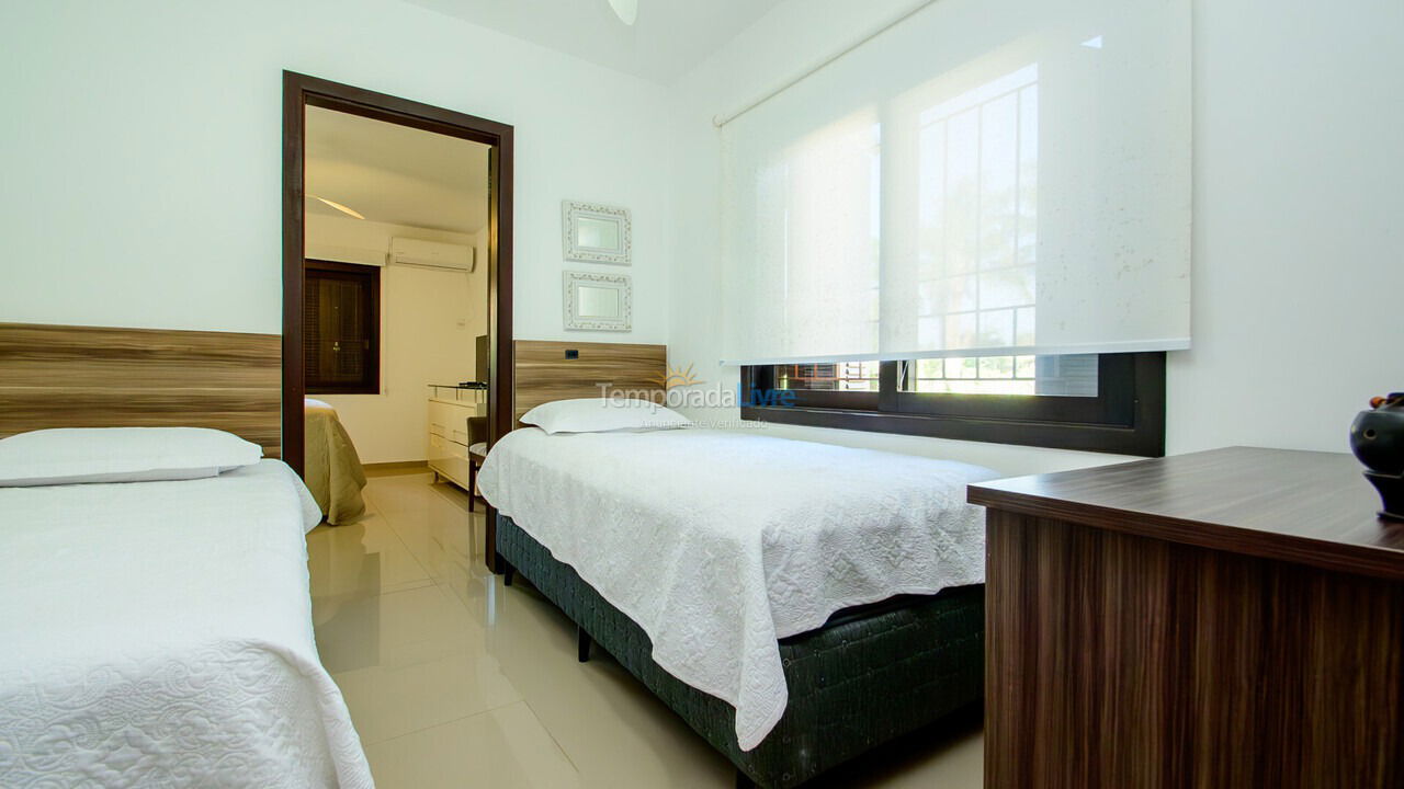 Casa para aluguel de temporada em Florianopolis (Daniela)