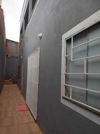 Kitenet completo en Tirirical a 5 minutos del aeropuerto y estación de autobuses