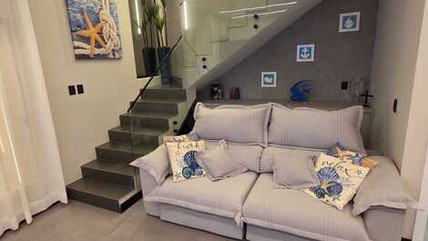 Sobrado Alto padrão com piscina aquecida em Itapoá-SC.