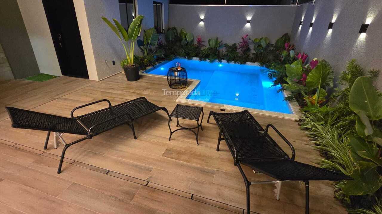 Casa para aluguel de temporada em Itapoá (Itapema do Norte)