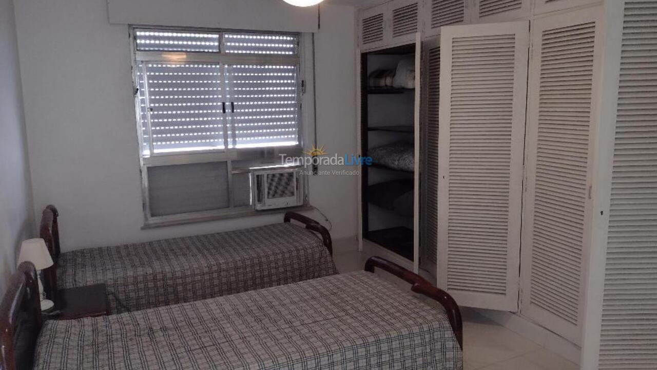 Apartamento para aluguel de temporada em Guarujá (Pitangueiras)