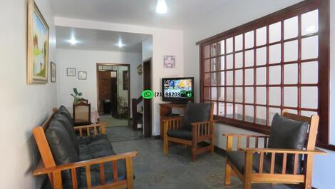 Triplex with 3 suites