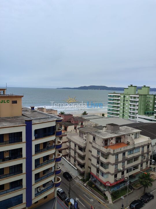 Apartamento para aluguel de temporada em Itapema (Meia Praia)