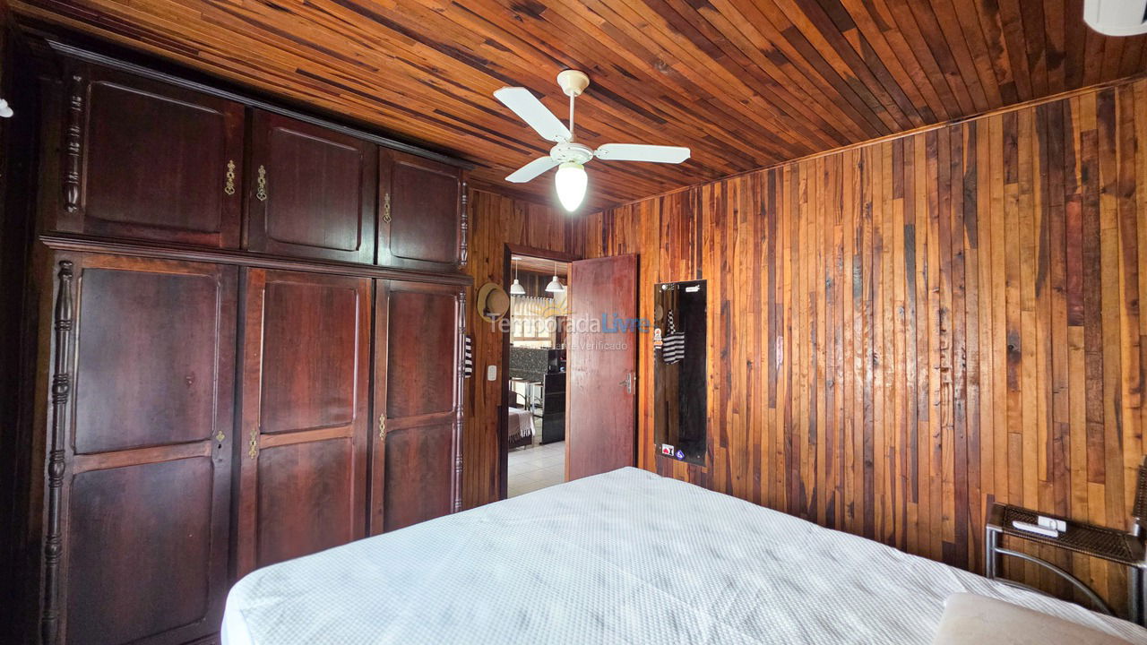 Casa para aluguel de temporada em São Francisco do Sul (Prainha)