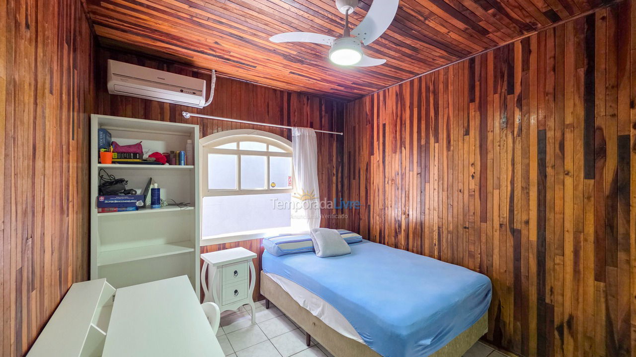 Casa para aluguel de temporada em São Francisco do Sul (Prainha)
