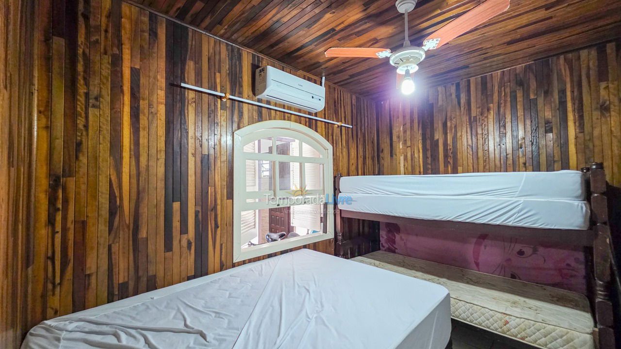 Casa para aluguel de temporada em São Francisco do Sul (Prainha)