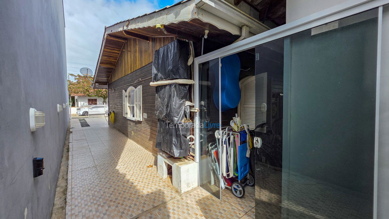 Casa para aluguel de temporada em São Francisco do Sul (Prainha)