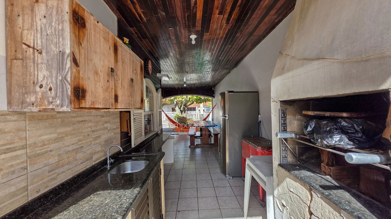 Casa para aluguel de temporada em São Francisco do Sul (Prainha)
