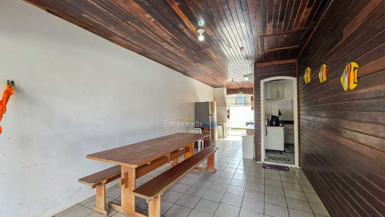 Casa para aluguel de temporada em São Francisco do Sul (Prainha)