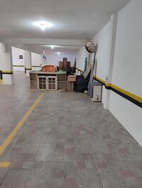 Frente Avenida e Vista Mar