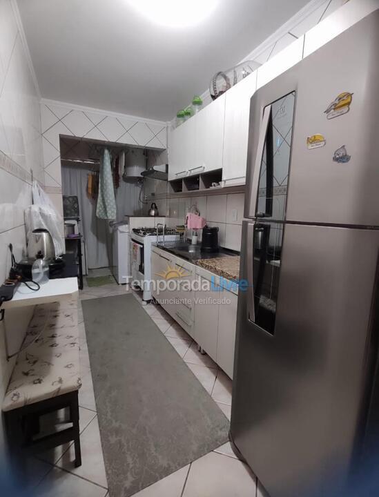 Apartamento para aluguel de temporada em Itapema (Meia Praia)