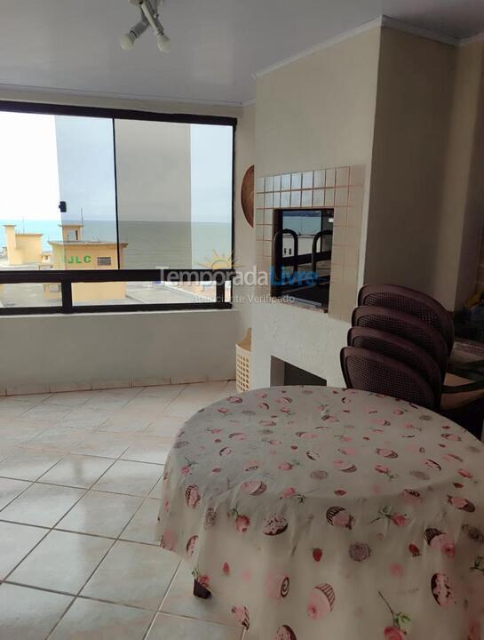 Apartamento para aluguel de temporada em Itapema (Meia Praia)