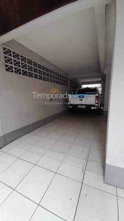 Apartamento para aluguel de temporada em Itapema (Meia Praia)