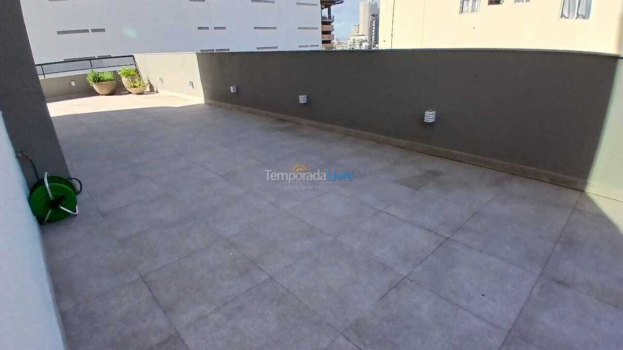 Apartamento para aluguel de temporada em Itapema (Meia Praia)