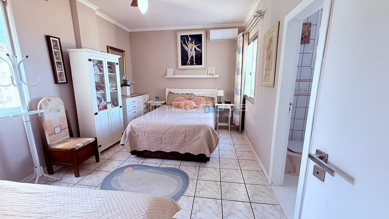 Apartamento para aluguel de temporada em Balneário Camboriú (Centro)