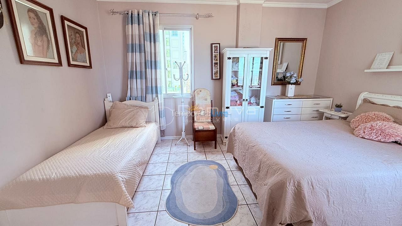 Apartamento para aluguel de temporada em Balneário Camboriú (Centro)