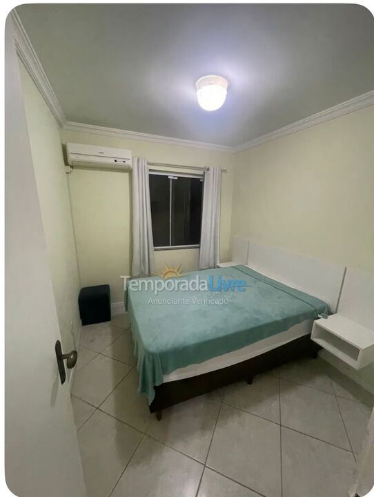 Apartamento para aluguel de temporada em Itapema (Meia Praia)