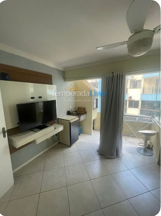 Apartamento para aluguel de temporada em Itapema (Meia Praia)