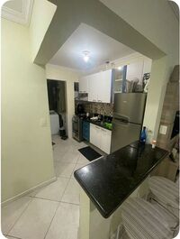 Lindo apartamento quadra mar, região central Meia Praia