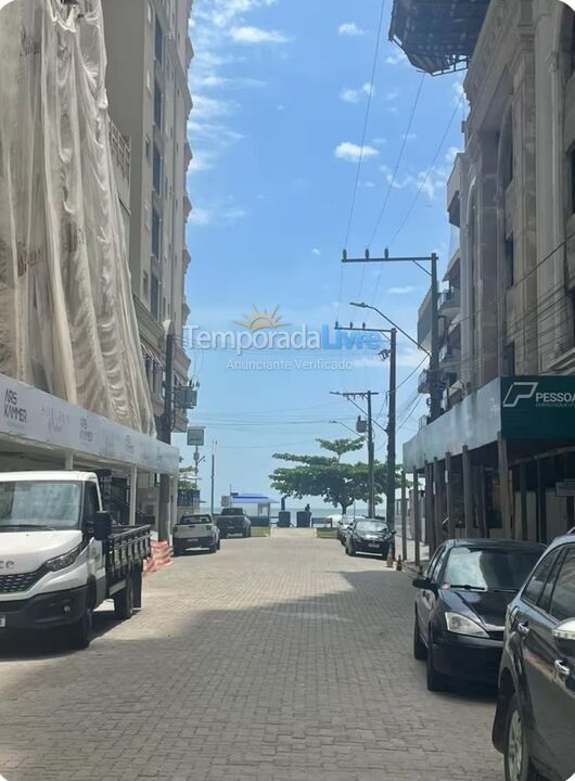 Apartamento para aluguel de temporada em Itapema (Meia Praia)