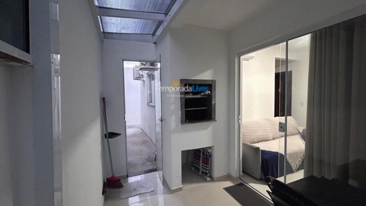 Apartamento para aluguel de temporada em Florianopolis (Praia dos Ingleses)