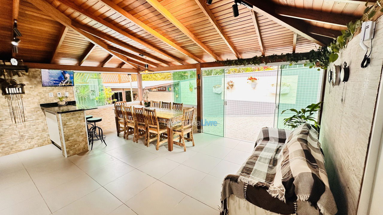 Área de churrasqueira House for vacation rental in Florianópolis (Lagoinha)