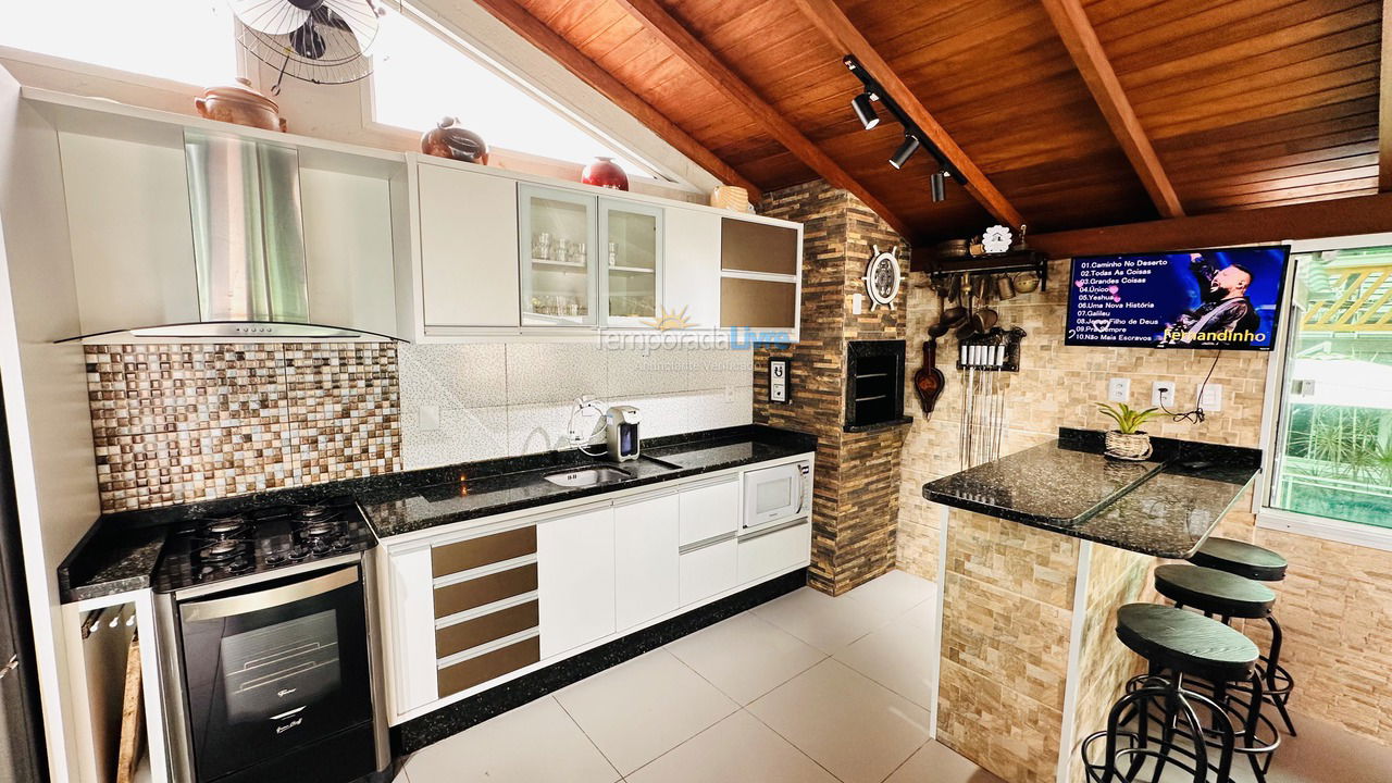 Área de churrasqueira House for vacation rental in Florianópolis (Lagoinha)