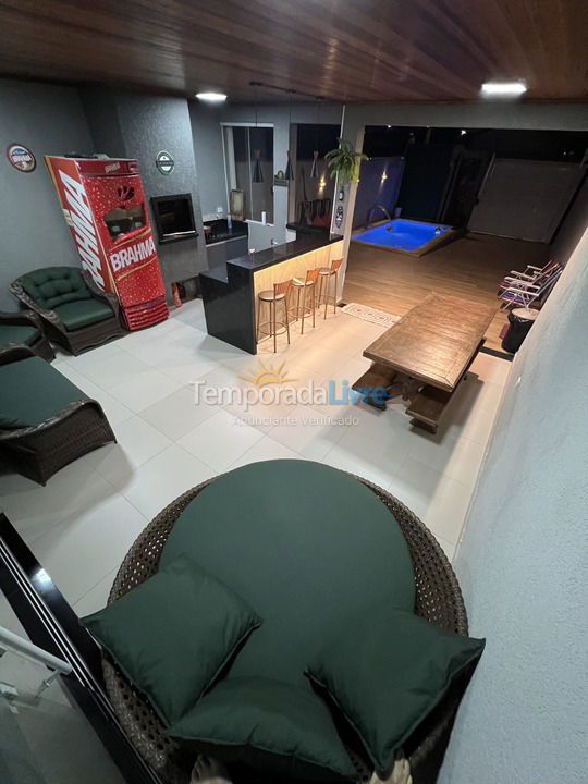 Casa para alquiler de vacaciones em Matinhos (Caiobá)