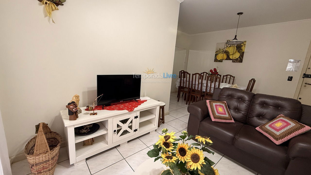 Apartamento para aluguel de temporada em Itapema (Meia Praia)