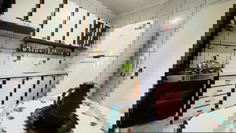 Excelente Apartamento Meia Praia