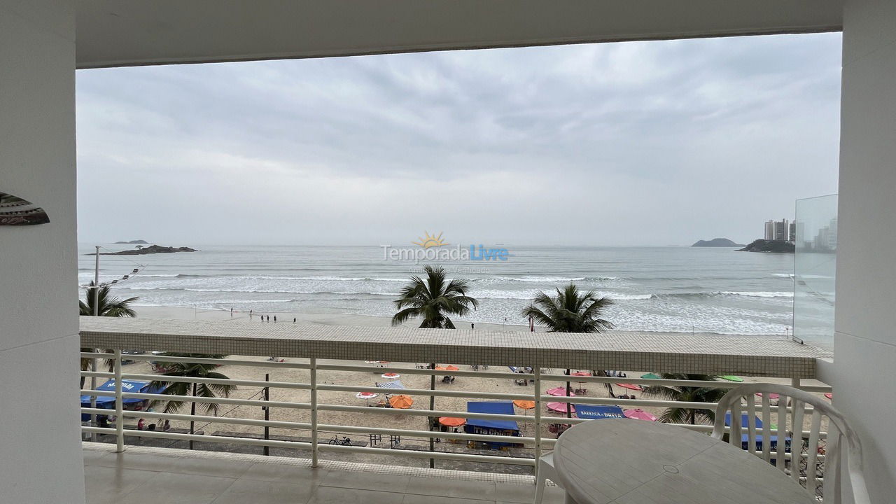 Vista da sacada  Apartamento para aluguel de temporada em Guarujá (Pitangueiras)