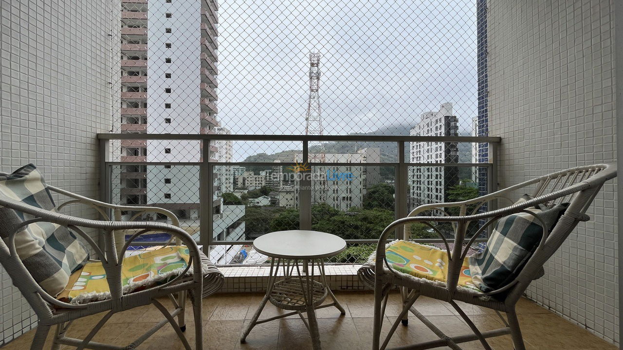 Sacada com vista livre Apartamento para aluguel de temporada em Guarujá (Pitangueiras)