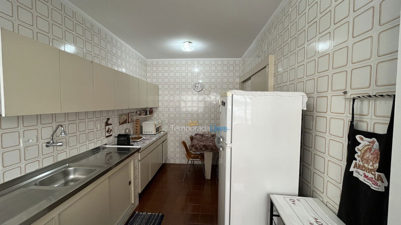 Cozinha Apartamento para aluguel de temporada em Guarujá (Pitangueiras)