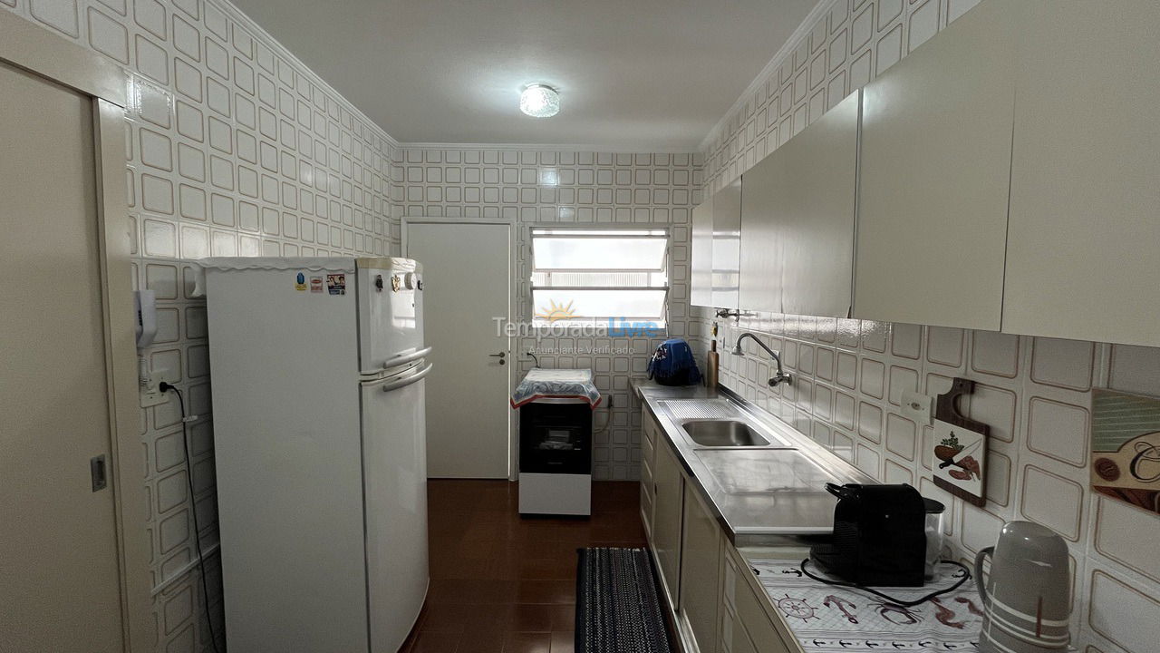 Cozinha  Apartamento para aluguel de temporada em Guarujá (Pitangueiras)
