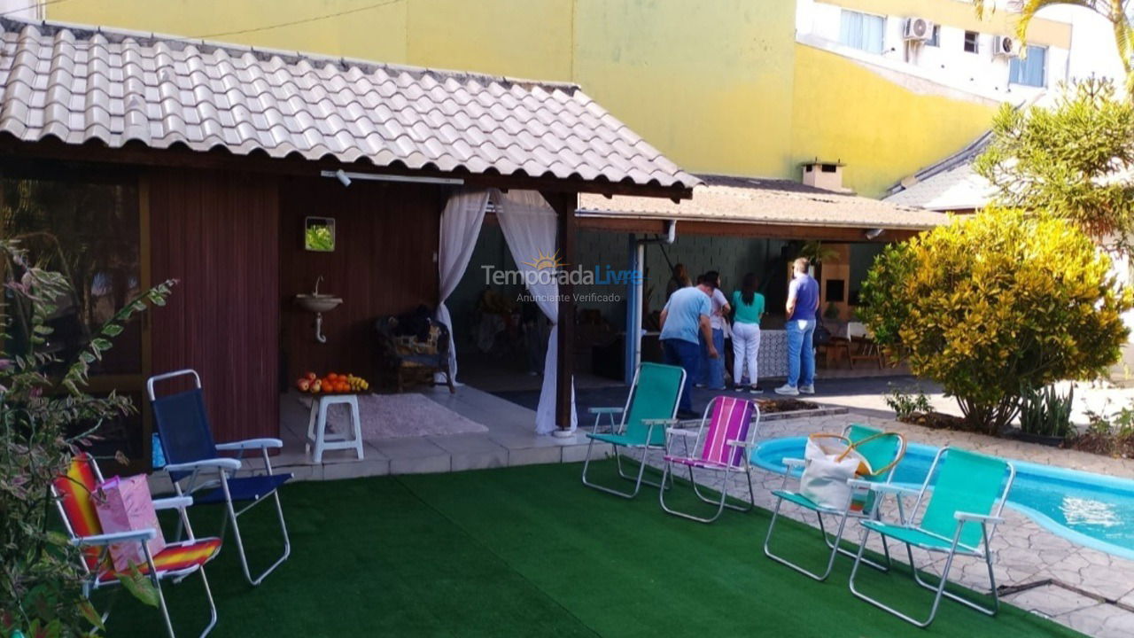 Casa para aluguel de temporada em Balneário Camboriú (Centro)