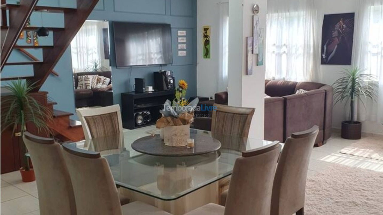 Casa para aluguel de temporada em Balneário Camboriú (Centro)