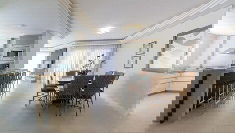 Apartment for rent in front of the sea with 4 suites in the center of Itapema