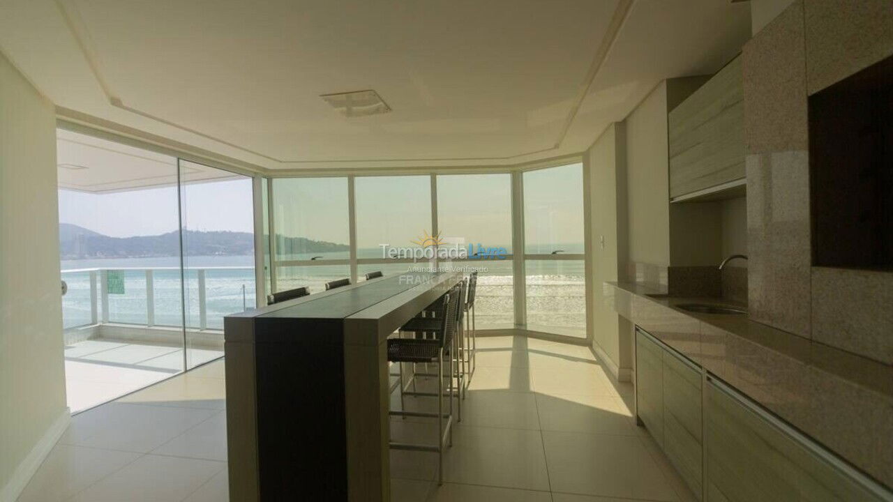 Apartment for vacation rental in Itapema (Centro)