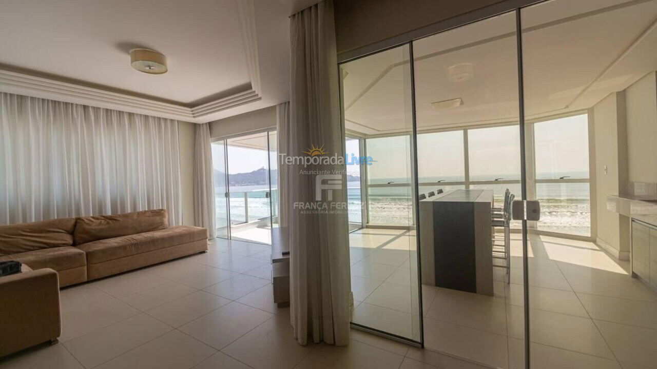 Apartment for vacation rental in Itapema (Centro)