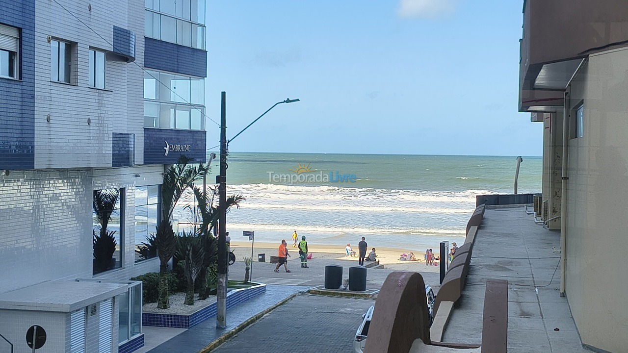 Vista da sacada Apartamento para aluguel de temporada em Itapema (Meia Praia)