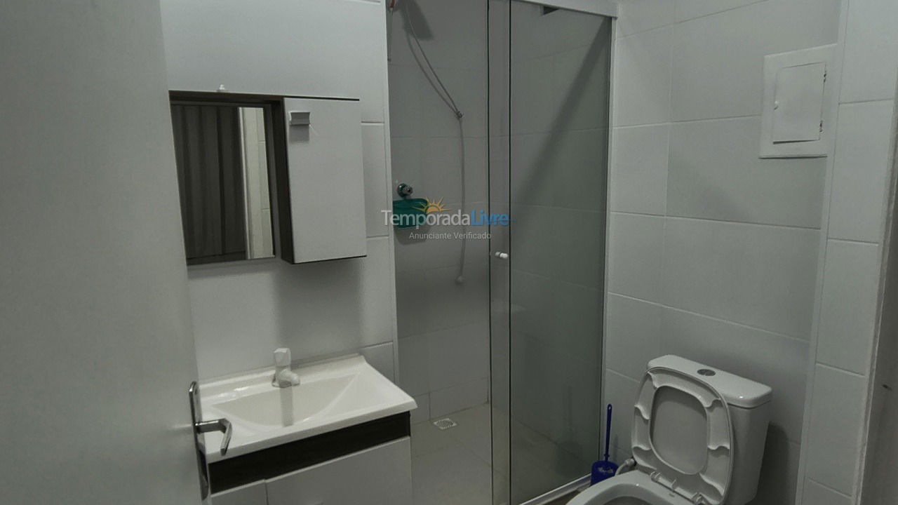 Banheiro suíte 2 Apartamento para aluguel de temporada em Itapema (Meia Praia)